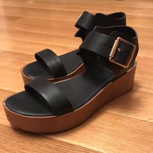 ☀️ Mossimo Black Platform Sandals